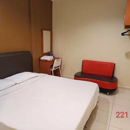 Doris Hotel Malacca Екстериор снимка