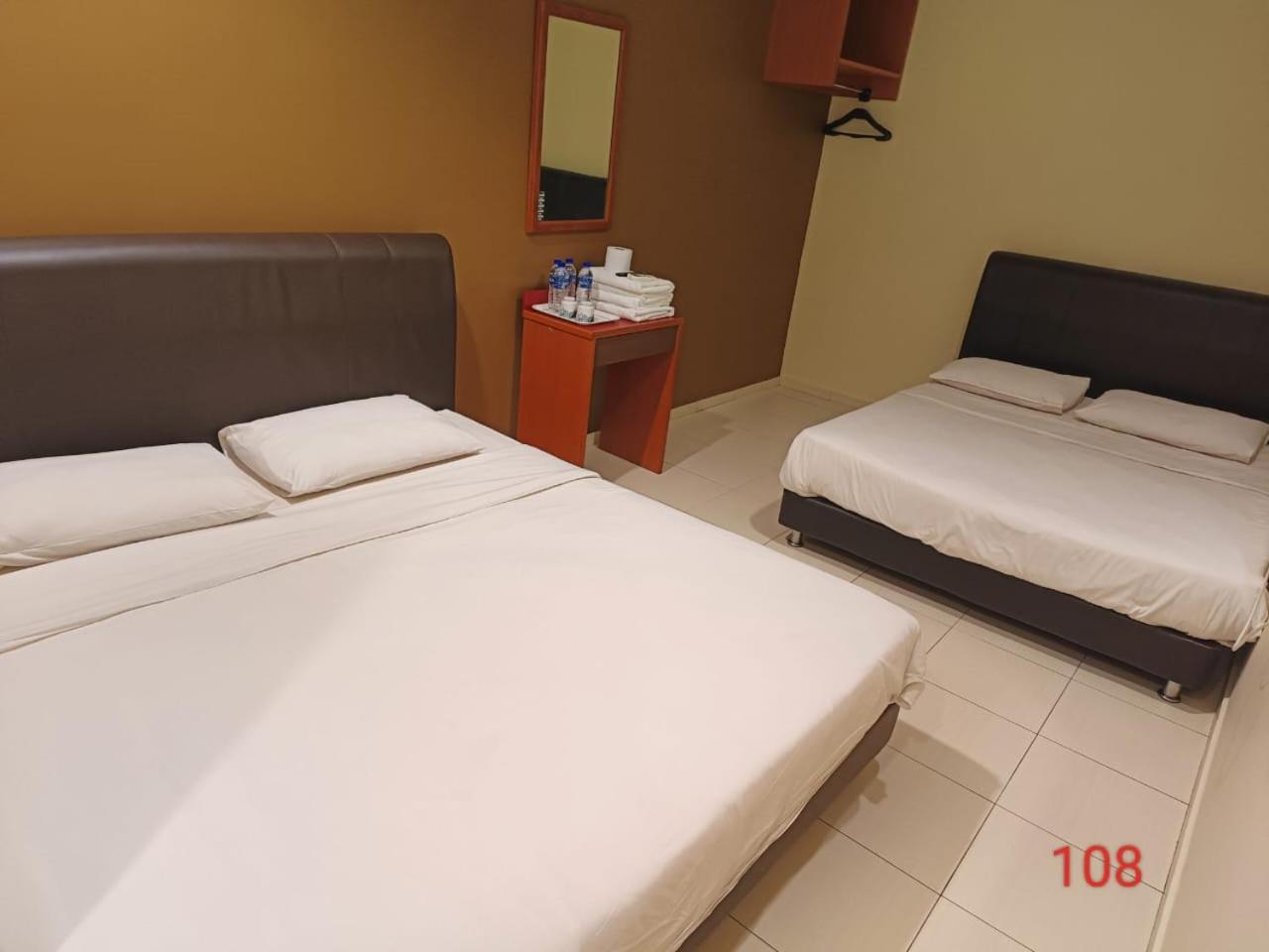 Doris Hotel Malacca Екстериор снимка
